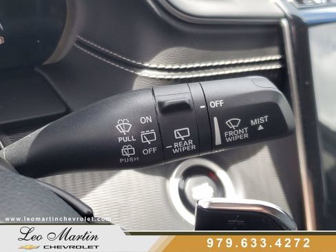 Used 2023 Jeep Grand Cherokee L Laredo RWD image 30