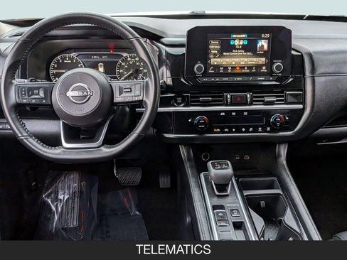 Certified 2025 Nissan Pathfinder SV FWD image 13