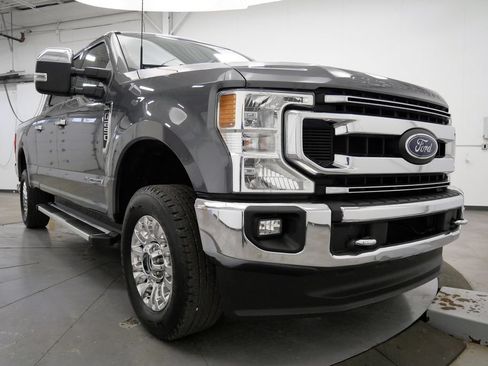 Used 2022 Ford F250 XLT w/ XLT Premium Package AWD/4WD image 41