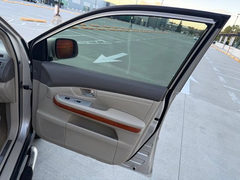 Used 2004 Lexus RX 330 AWD image 30
