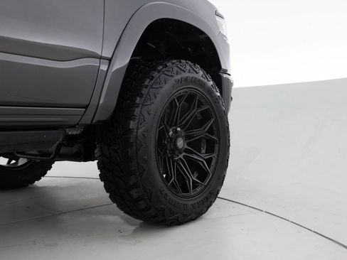 Used 2019 RAM 1500 Limited AWD/4WD image 18