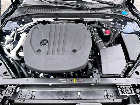 New 2026 Volvo V60 B5 Cross Country Ultra w/ Protection Package Premier AWD/4WD image 12