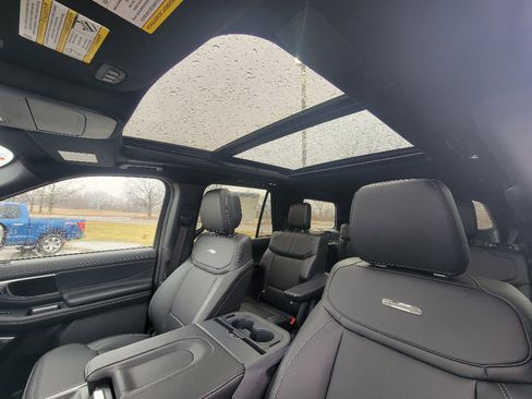 New 2026 Ford Expedition Platinum w/ Stealth Performance Package image 23