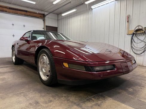 Used 1993 Chevrolet Corvette Coupe image 8