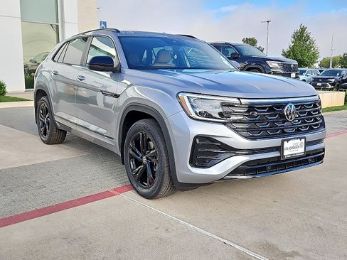 New 2026 Volkswagen Atlas Cross Sport SEL R-Line image 5