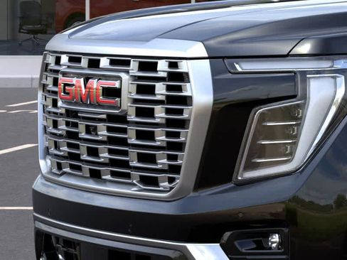 New 2026 GMC Yukon Denali w/ Sun & Power Step Package image 13