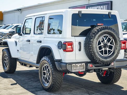New 2026 Jeep Wrangler Unlimited Rubicon AWD/4WD image 6