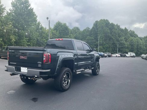Used 2017 GMC Sierra 1500 SLT w/ Suspension Package, Off-Road AWD/4WD image 5