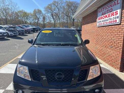Used 2019 Nissan Frontier SV w/ Value Truck Package AWD/4WD image 7