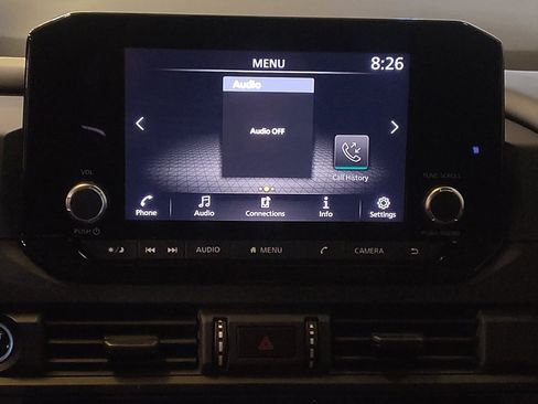 Used 2023 Nissan Pathfinder S image 25