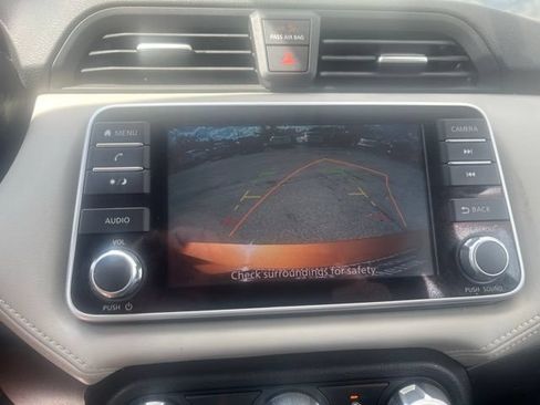 Used 2020 Nissan Versa SV FWD image 18