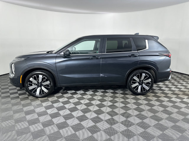 Used 2025 Mitsubishi Outlander SE AWD/4WD image 30