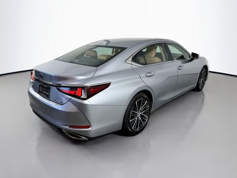 Used 2025 Lexus ES 350 w/ Premium Package FWD image 7