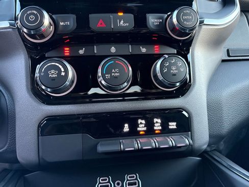 New 2026 RAM 1500 Big Horn AWD/4WD image 30