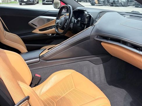 Used 2021 Chevrolet Corvette Stingray Premium Conv w/ Z51 Performance Package image 16