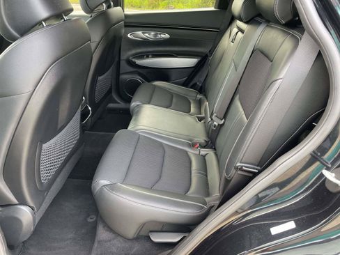 Used 2022 Genesis GV70 3.5T Sport AWD/4WD image 8