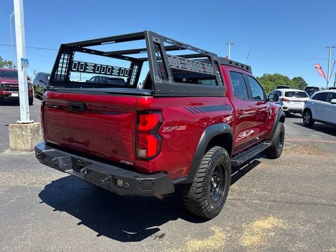 Used 2023 Chevrolet Colorado ZR2 w/ ZR2 Convenience Package III AWD/4WD image 8