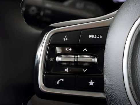 Used 2025 Kia Sorento S w/ Panoramic Sunroof Package FWD image 40