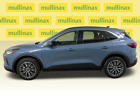 Certified 2024 Ford Escape SE image 11