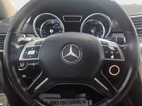 Used 2016 Mercedes-Benz GL 450 4MATIC w/ Premium I Package image 9