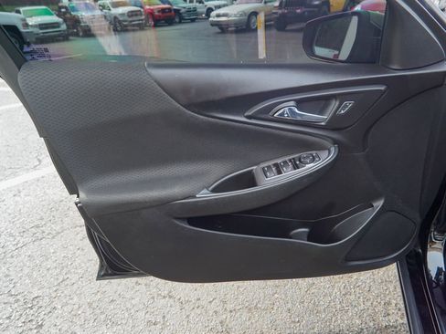 Used 2021 Chevrolet Malibu LT image 15