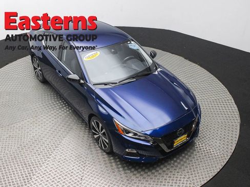 Used 2022 Nissan Altima 2.5 SR image 3