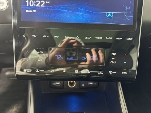 Certified 2024 Hyundai Tucson Limited image 23