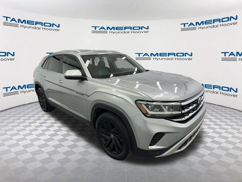 Used 2023 Volkswagen Atlas Cross Sport SE FWD image 7