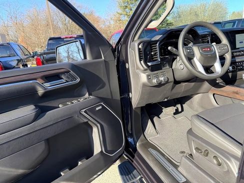 New 2026 GMC Sierra 1500 SLT w/ SLT Premium Plus Package image 13