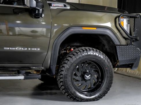 Used 2022 GMC Sierra 3500 SLT w/ Texas SLT Premium Package AWD/4WD image 7