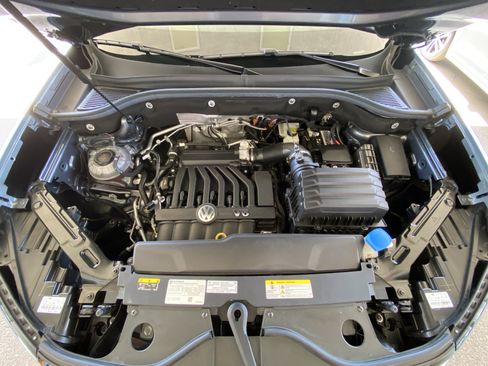 Certified 2023 Volkswagen Atlas SE w/ Panoramic Sunroof Package FWD image 47