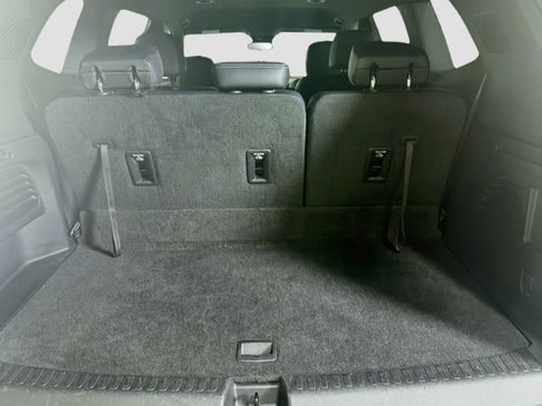 Used 2025 Buick Enclave Preferred FWD image 29