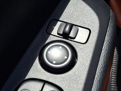 Used 2024 Nissan Kicks SV FWD image 17