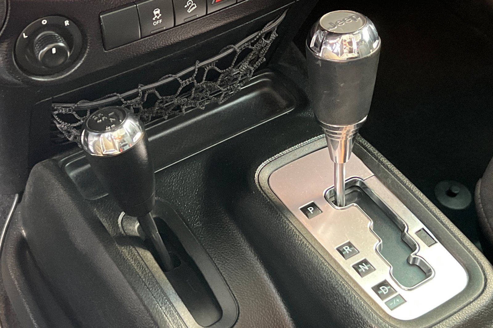 Used 2018 Jeep Wrangler Unlimited Sport S AWD/4WD image 26