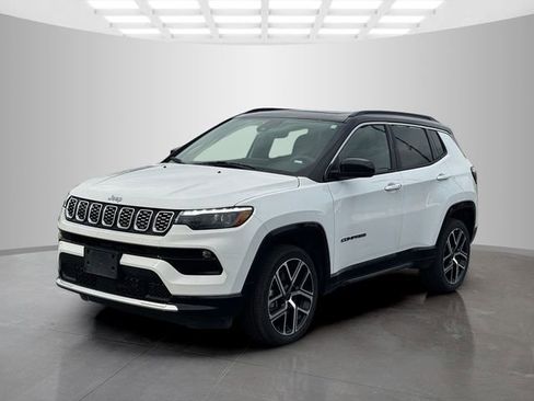 Certified 2025 Jeep Compass Limited w/ Elite Group AWD/4WD image 3