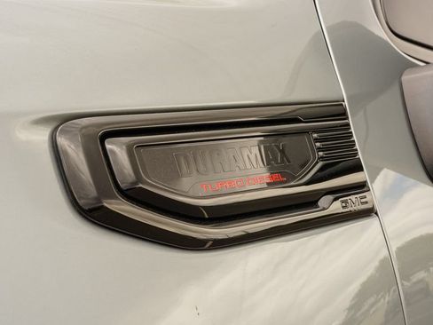 New 2026 GMC Sierra 1500 Elevation w/ LPO, Elevation Black Package RWD image 8