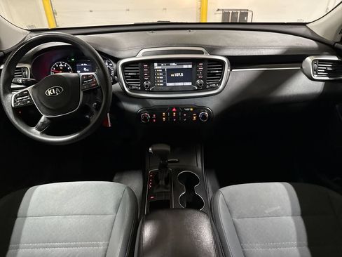 Used 2019 Kia Sorento L FWD image 10