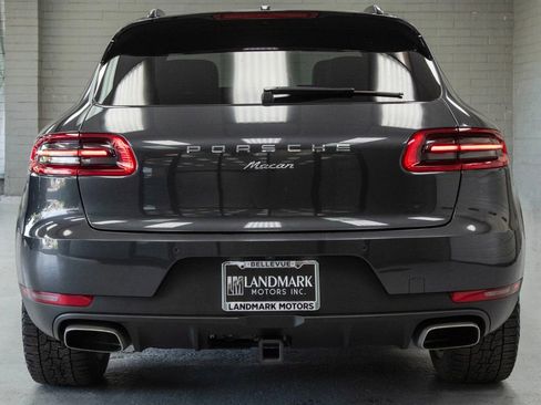 Used 2018 Porsche Macan AWD/4WD image 31