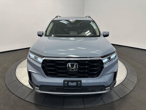 Certified 2024 Honda Pilot Elite image 3