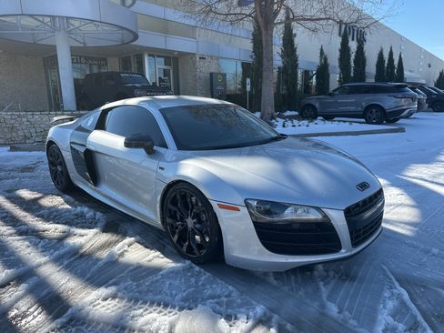 Used 2010 Audi R8 V10 image 3