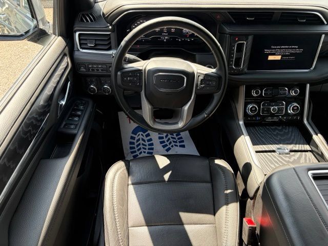 Used 2023 GMC Yukon XL Denali AWD/4WD image 35