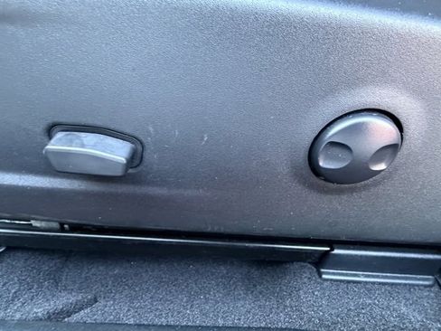 Used 2023 Dodge Challenger SXT w/ Blacktop Package image 27