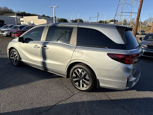 New 2026 Honda Odyssey EX-L image 7