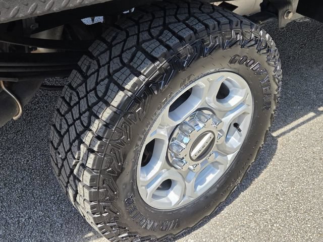 Used 2025 Ford F250 XLT w/ Camper Package AWD/4WD image 8