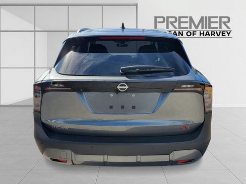 Used 2026 Nissan Kicks SR FWD image 5