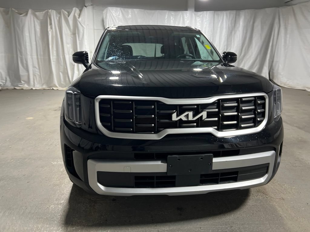 Used 2025 Kia Telluride S FWD image 2