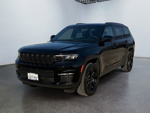 Used 2024 Jeep Grand Cherokee L Limited w/ Black Appearance Package AWD/4WD image 1