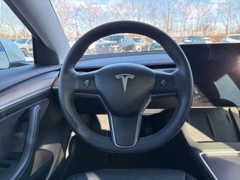 Used 2023 Tesla Model 3 Standard Range image 13