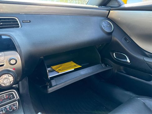 Used 2010 Chevrolet Camaro SS RWD image 22