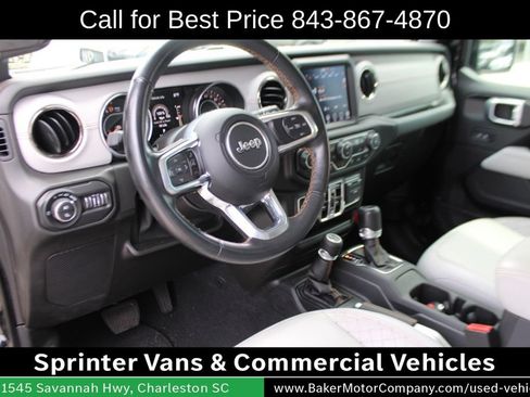 Used 2021 Jeep Gladiator Overland AWD/4WD image 3